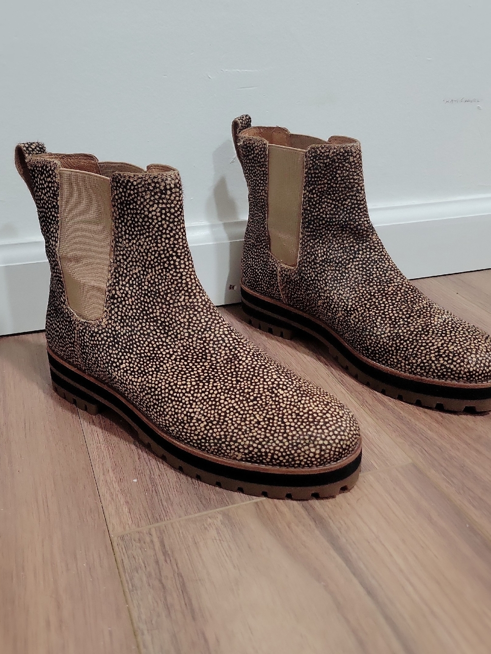 Madewell Citywalk Calf Hair Chelsea Lug Sole Boots Size 8